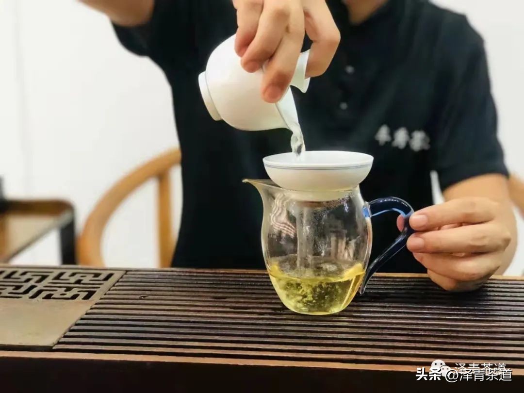 什么茶需要洗茶什么茶不需要洗茶,普洱茶洗茶后醒茶要多久