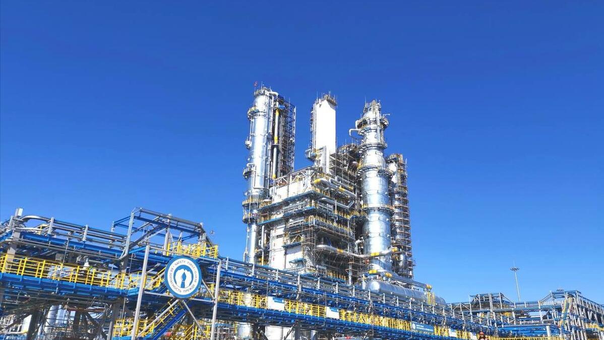 美元衰落欧元崛起,美元比欧元坚挺吗