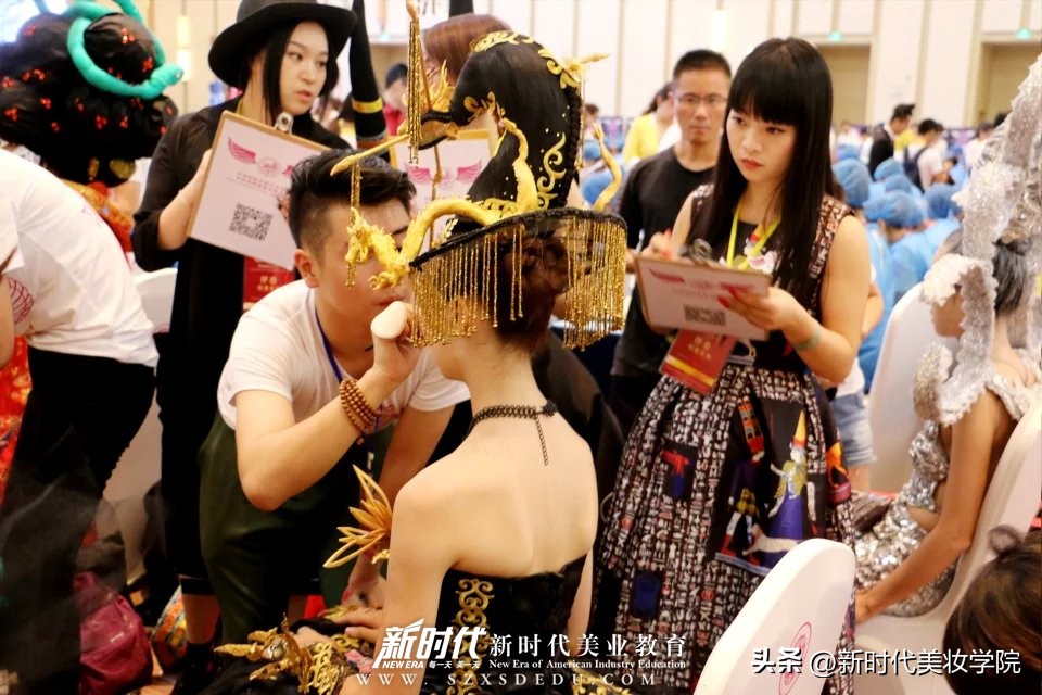 30岁了学化妆行业还有前景吗,化妆行业前景好女生学什么好