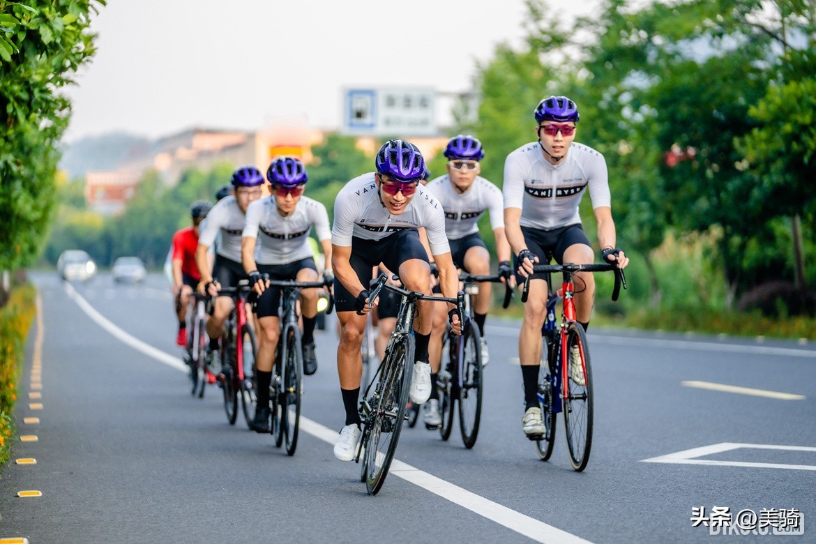 迪卡侬新款公路车发布会,迪卡侬公路车测评