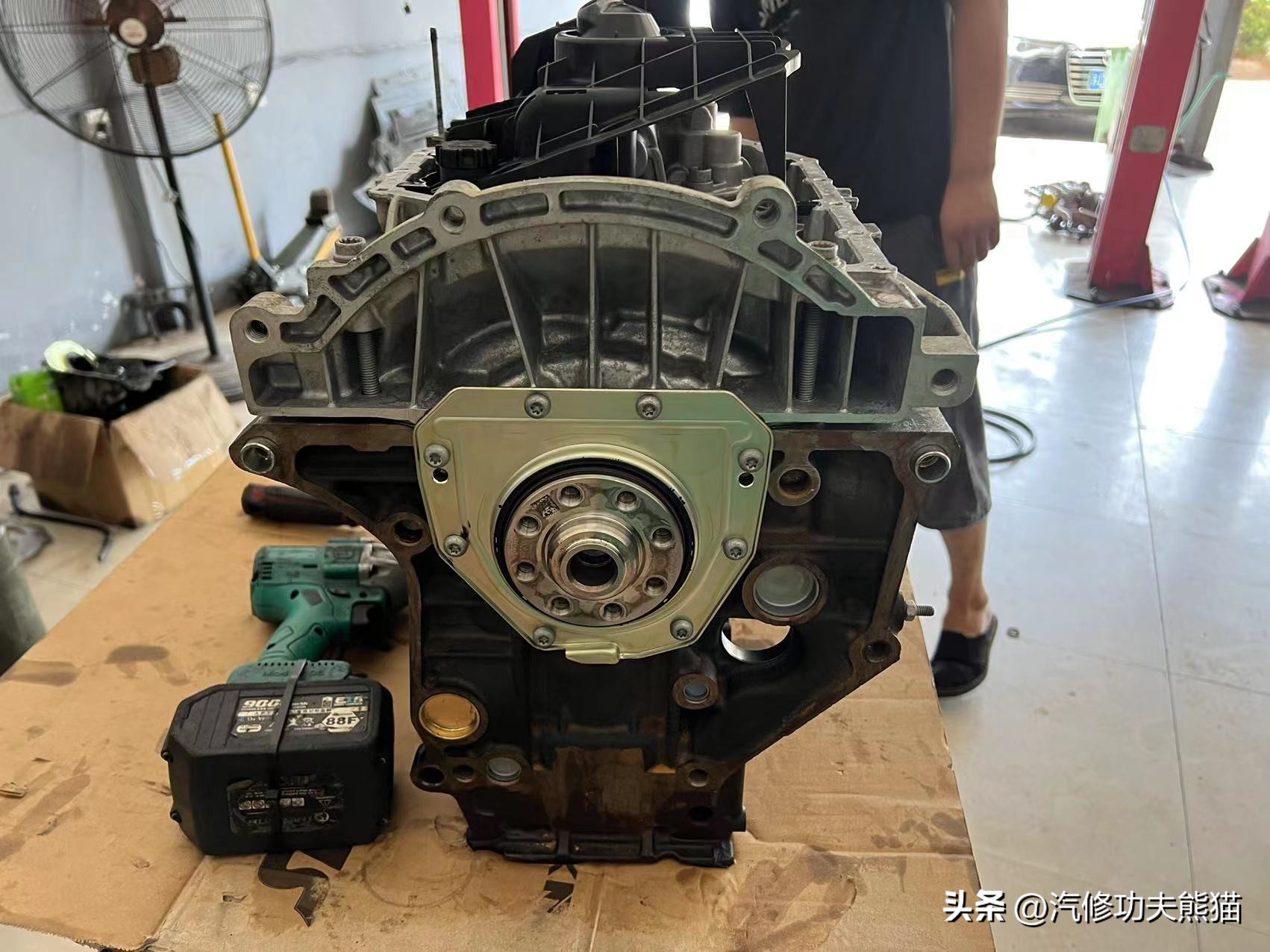 且看你现在机油烧得欢，修的时候给你拉清单，奥迪Q5烧机油怎么修