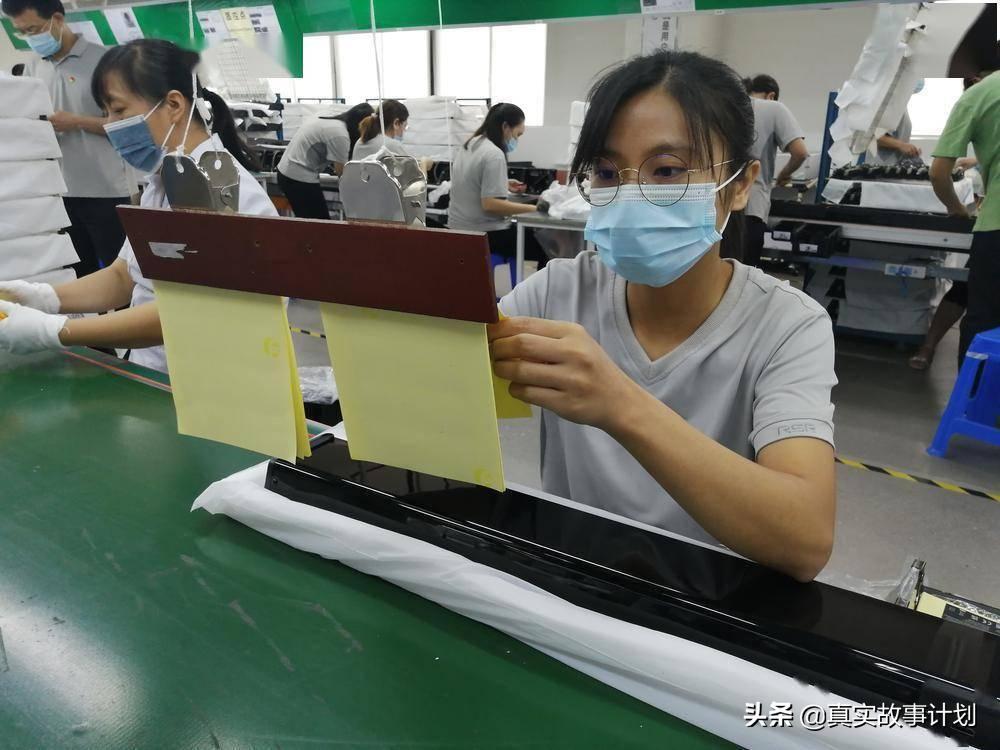 工厂抢人有多卷：包机接送，还包介绍对象