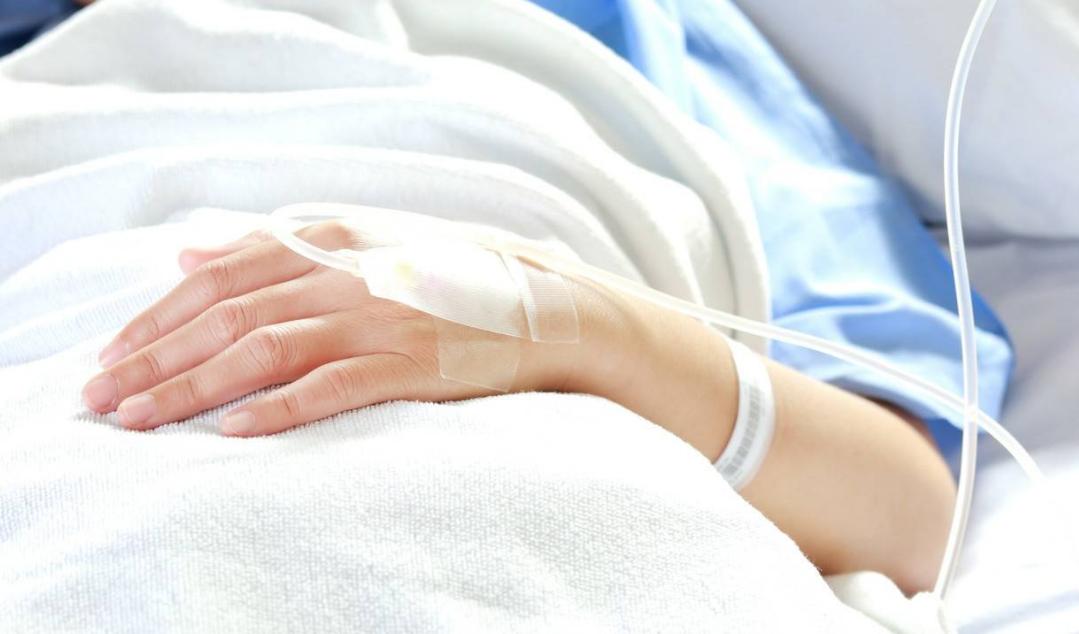 45岁女子确诊宫颈癌,子宫全切,提醒:月经若有这种感觉,别大意