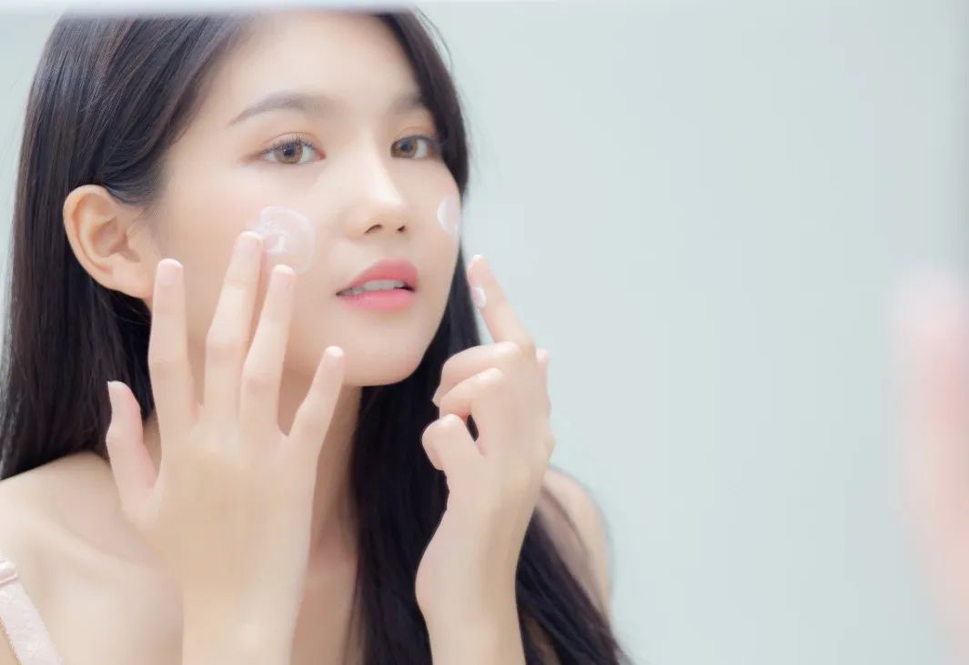 英国一医生将精液倒入患者咖啡中！除了恶心，会不会感染性病？