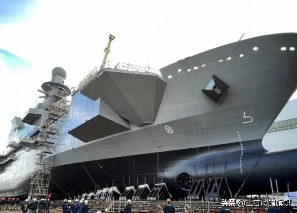 003号航空母舰是直通甲板吗,采用平直通飞行甲板的航空母舰