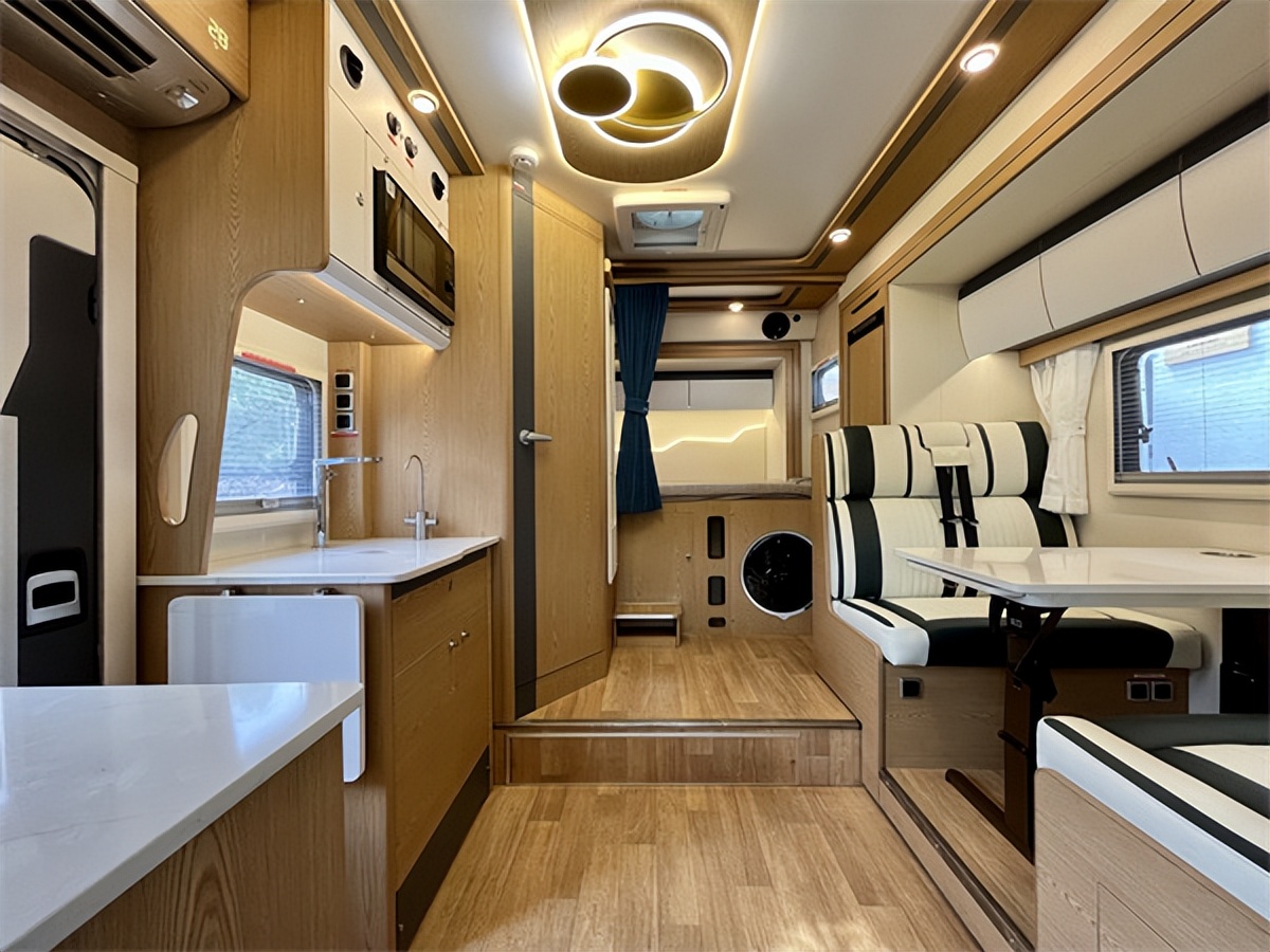 戴德e途promax双拓展房车,c型双拓展型房车性价比