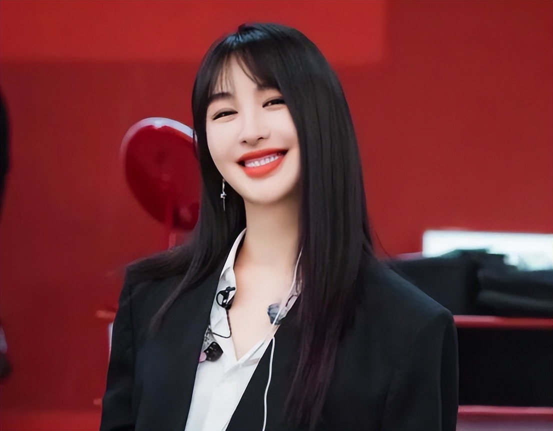 乘风破浪的姐姐第二季李菲儿身材,李菲儿花样滑冰北京八分钟热搜