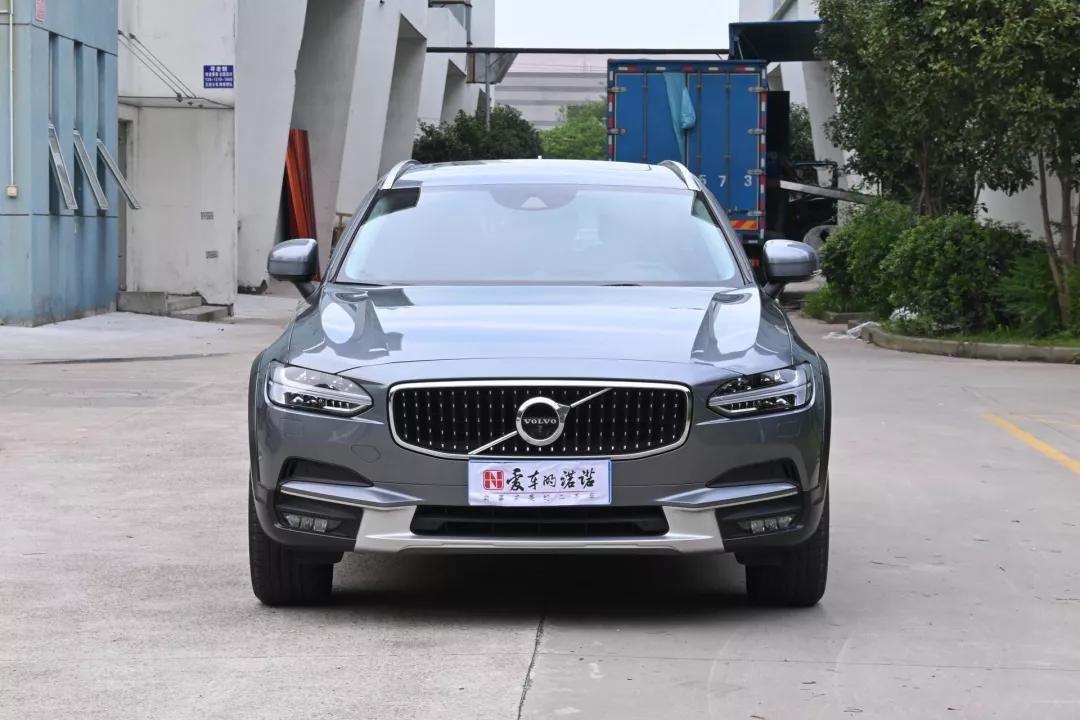 沃尔沃v90cc2022款试驾评测,沃尔沃v90和v90cc对比试驾