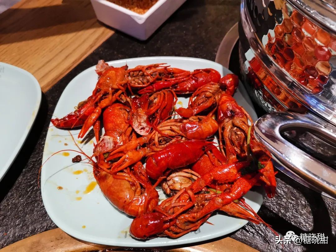 美食探店看着蒜蓉虾流口水,海鲜鲍鱼小龙虾螃蟹