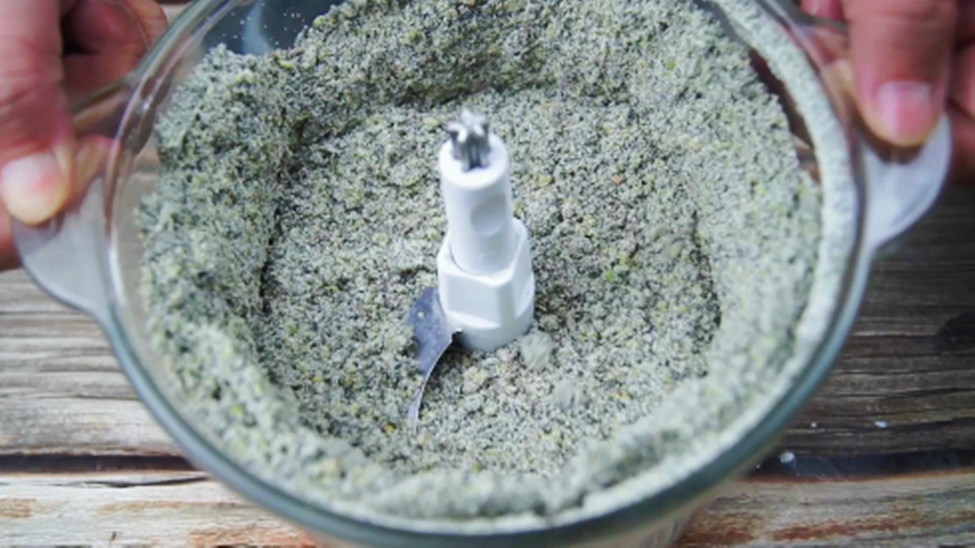 96岁老中医：一把黑豆倒入绞肉机，想不到效果太厉害了，快收藏