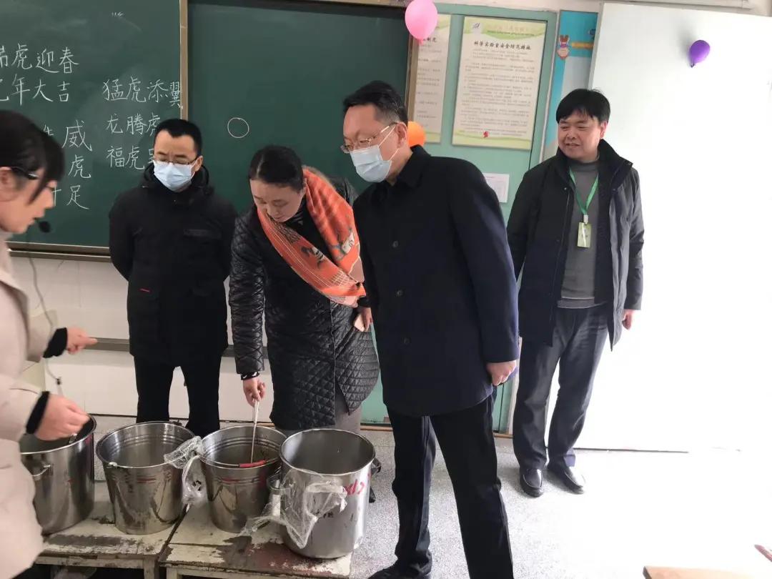 南通市通州区川港小学为新学期护航