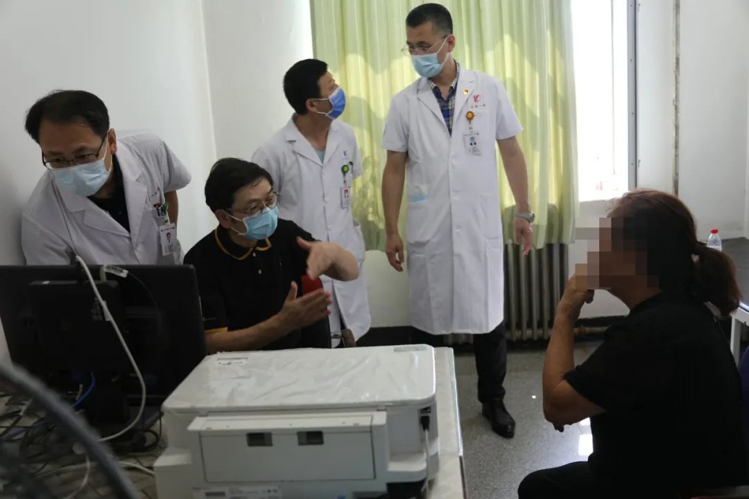 北京名医莅临齐医附属一院开展诊疗活动