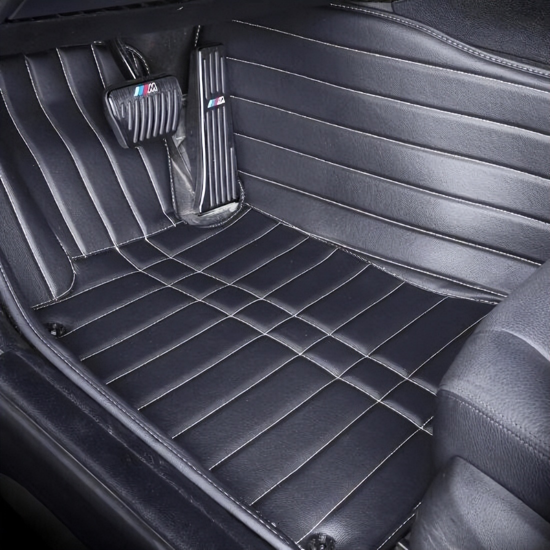 宝马车上有什么配件,宝马车上必备的实用物品