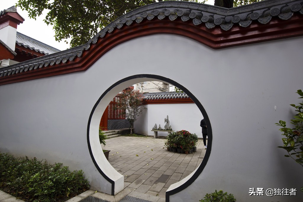 愿以深心奉尘刹解释,参观张居正故居