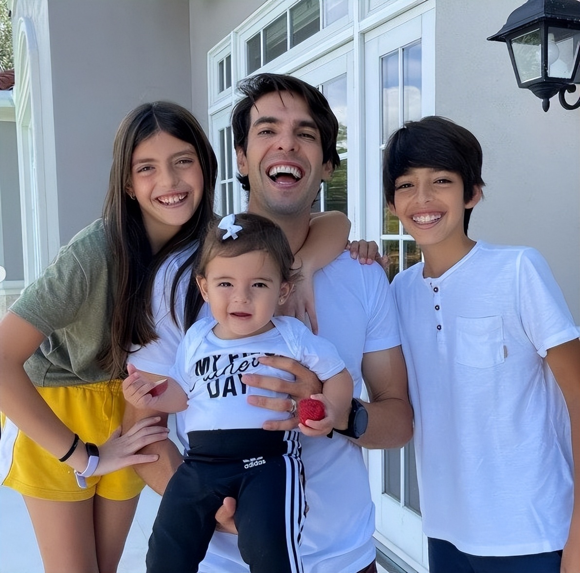 卡卡变成人有多帅,卡卡从1岁到35岁的容貌变化