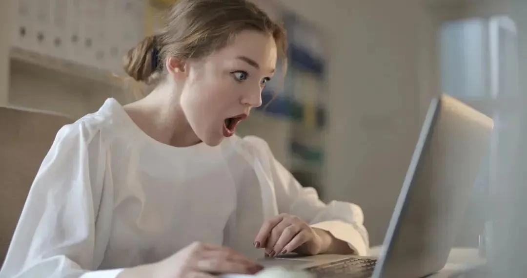 给宝宝买了一个梳子 (花199买来的梳子感觉不值得)