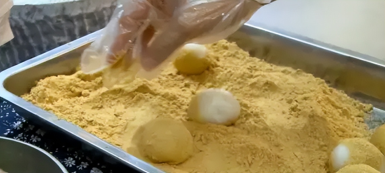 看完薛之谦演唱会也要逛逛美食城,薛之谦演唱会场外美食