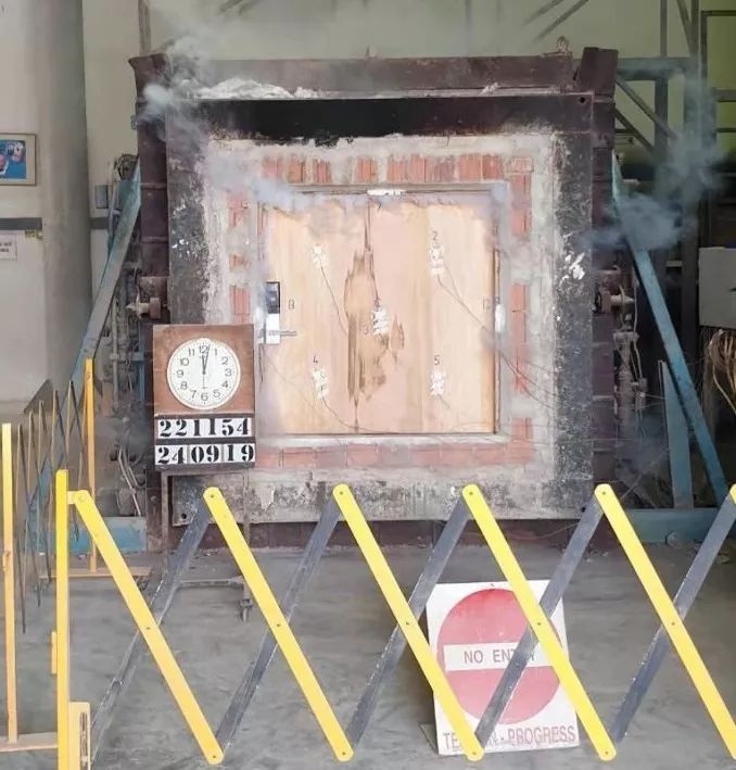 智能锁防撬功能费电吗,智能锁安全性最低吗