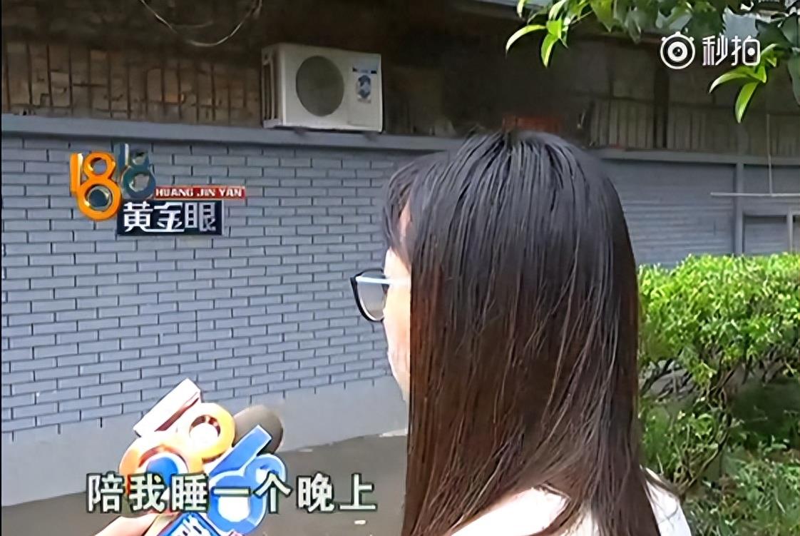 *拍偷**意淫女学员，教练为看*处私**剪开女学员档部，健身乱象何时休