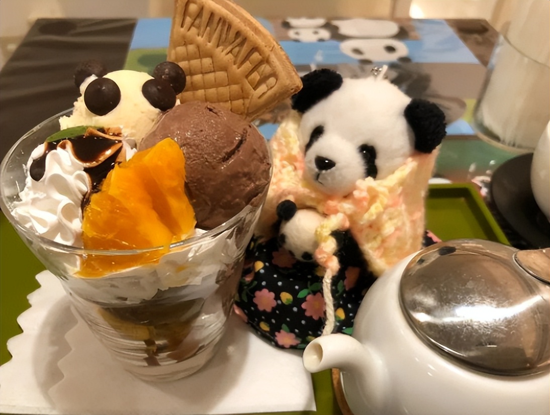 大熊猫香香回国日本民众哭着告别,大熊猫香香回国日本民众哭了