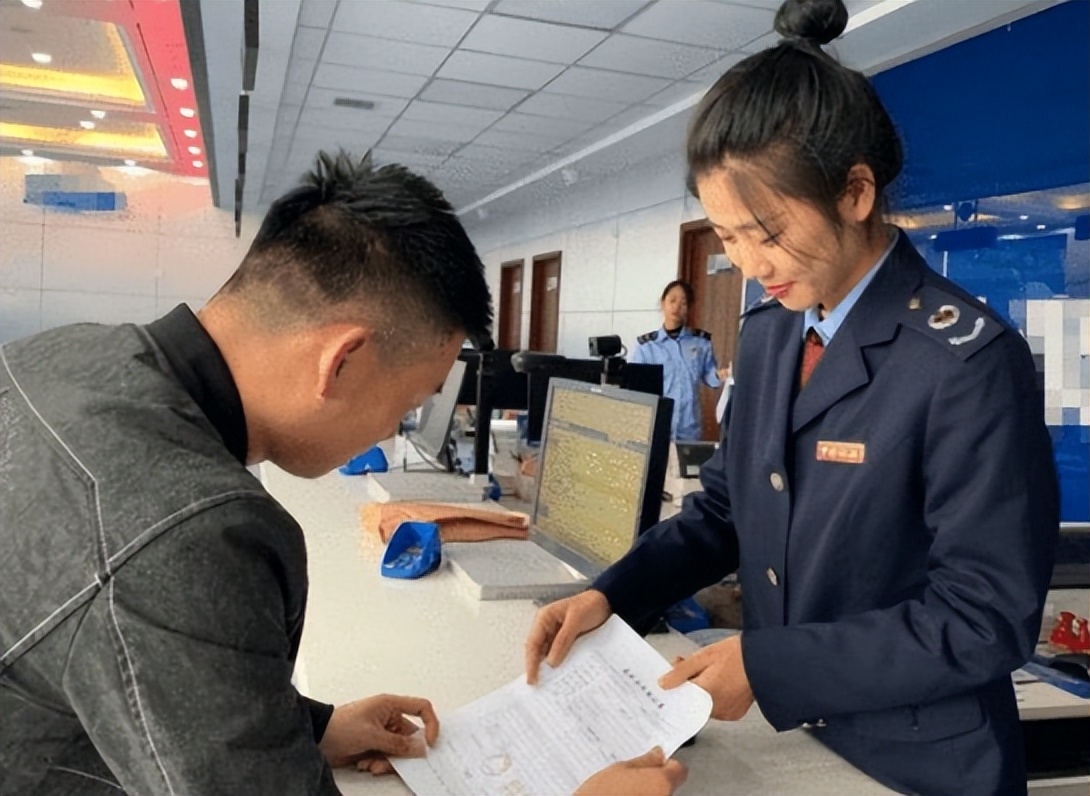 公务员工作日禁止饮酒规定,公务员实行最严禁酒令