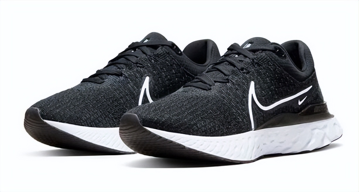 李宁跑鞋和耐克跑鞋,耐克最值得入手的五双跑鞋