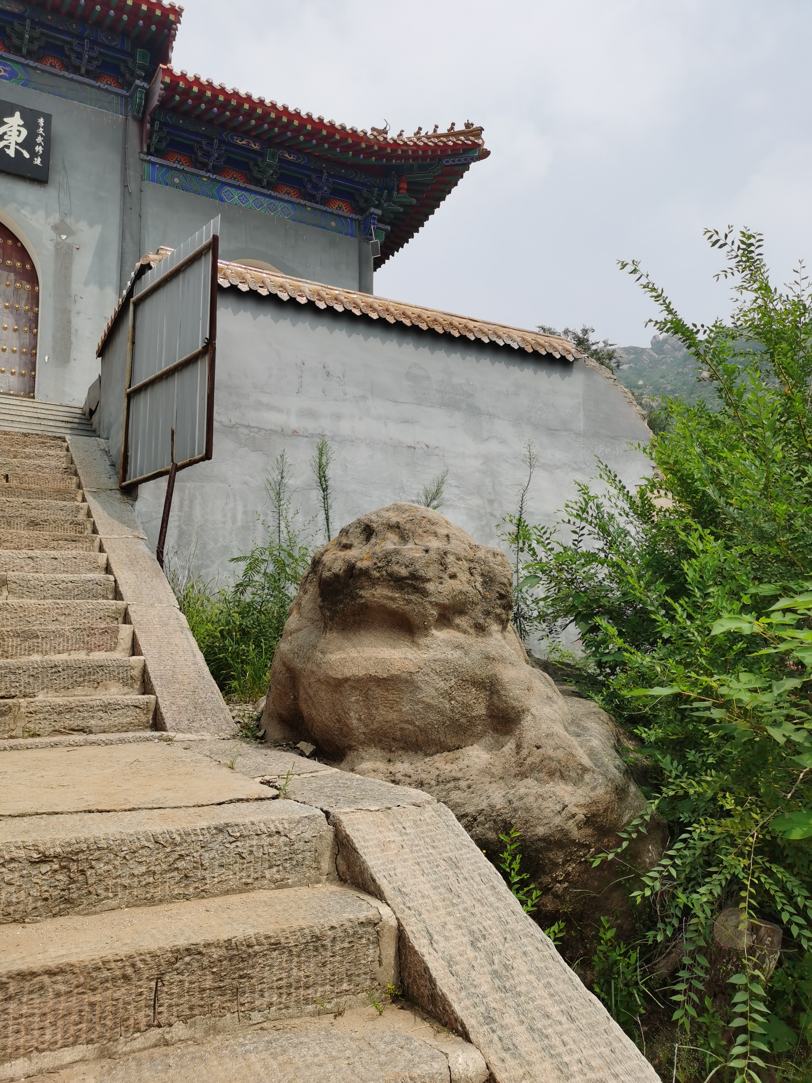 万年寺三大镇山之宝,藏在山脚下的宝藏