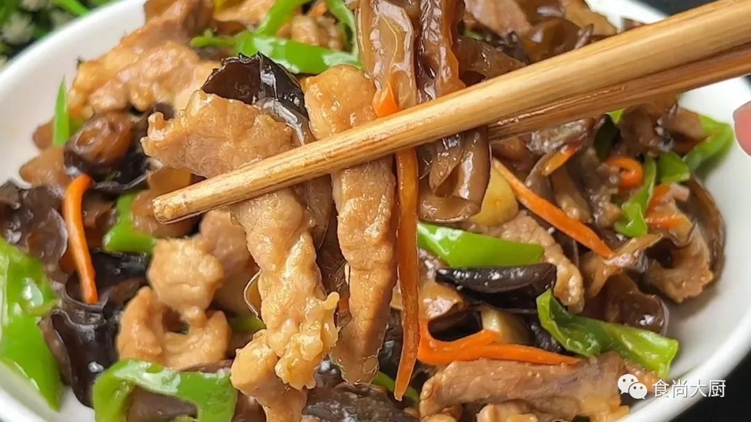 黑木耳是养颜美容之佳品,木耳最佳配菜抗衰老