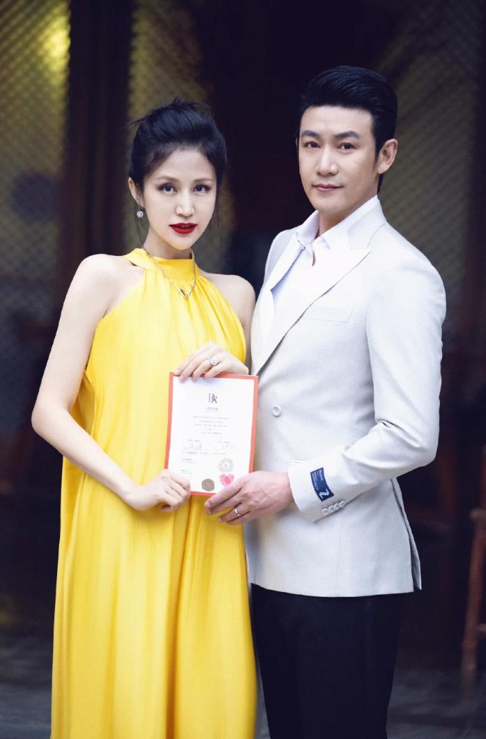 陆毅和鲍蕾是不是模范夫妻,陆毅送鲍蕾指甲和智齿当定情信物