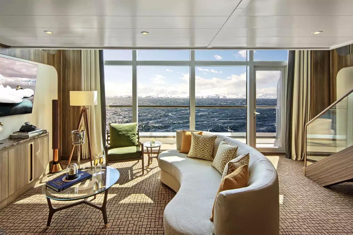 2024年邮轮环球旅行最便宜价格,12月唯一运行的涉外豪华游轮