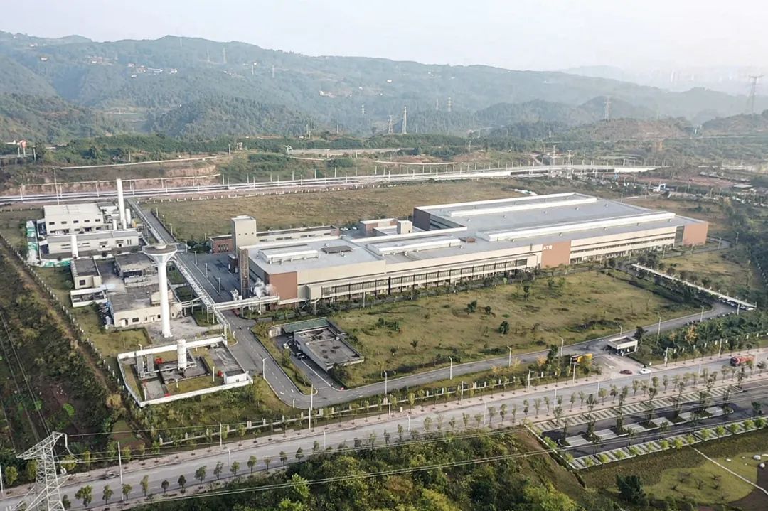 屏幕玻璃比较耐摔的手机,超级摔不碎的手机