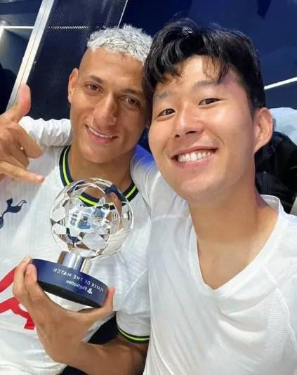 孙兴慜输给巴西队后的反应,亚洲之光孙兴慜比肩梅罗