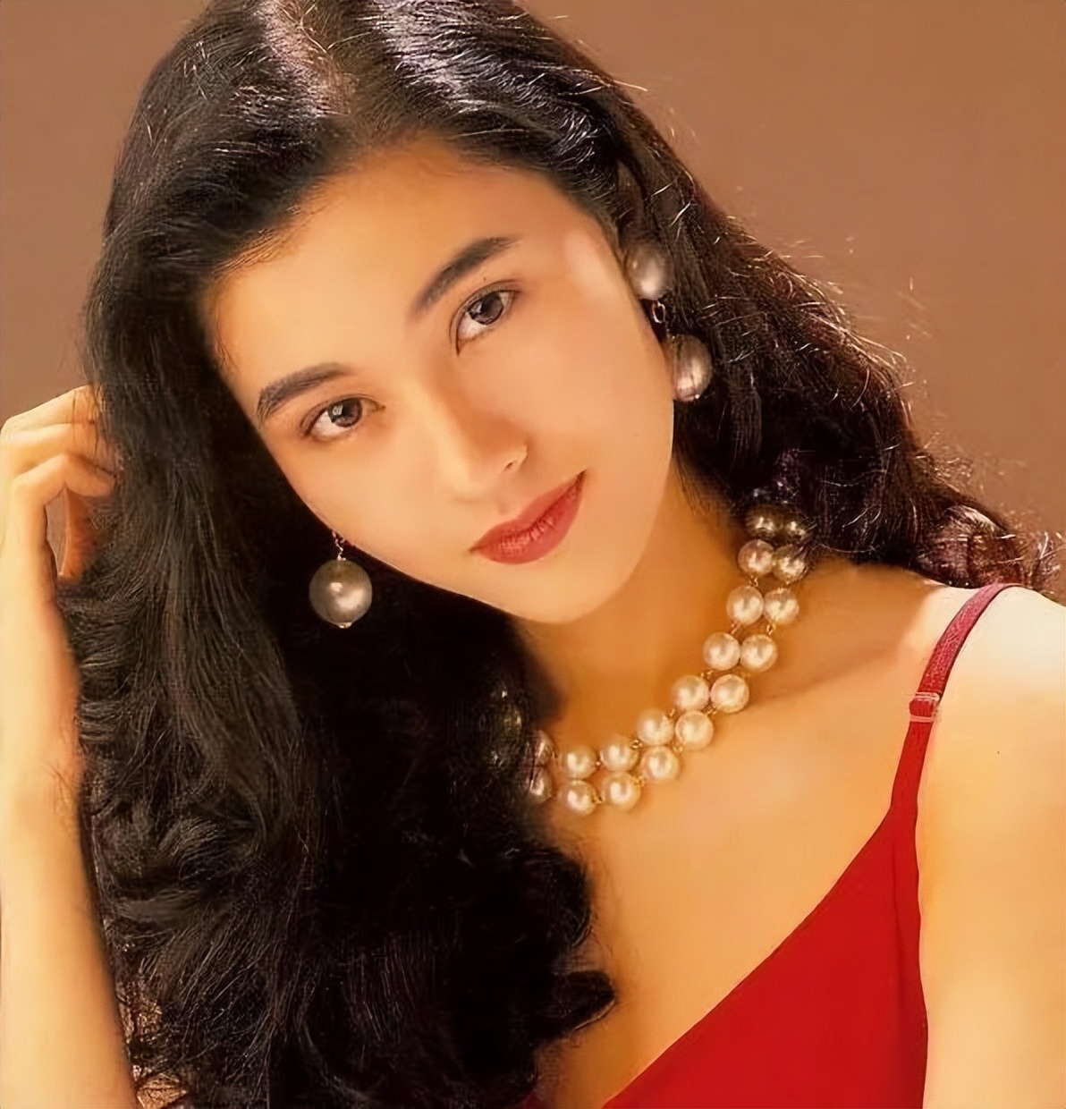 李嘉欣何超琼最近消息,何超琼梁安琪李嘉欣