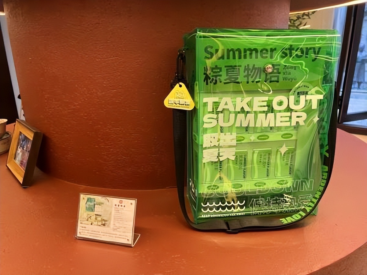 肉粽软糯鲜香大肉粽口感特别好,蛋黄肉粽软糯香甜味道棒棒哒