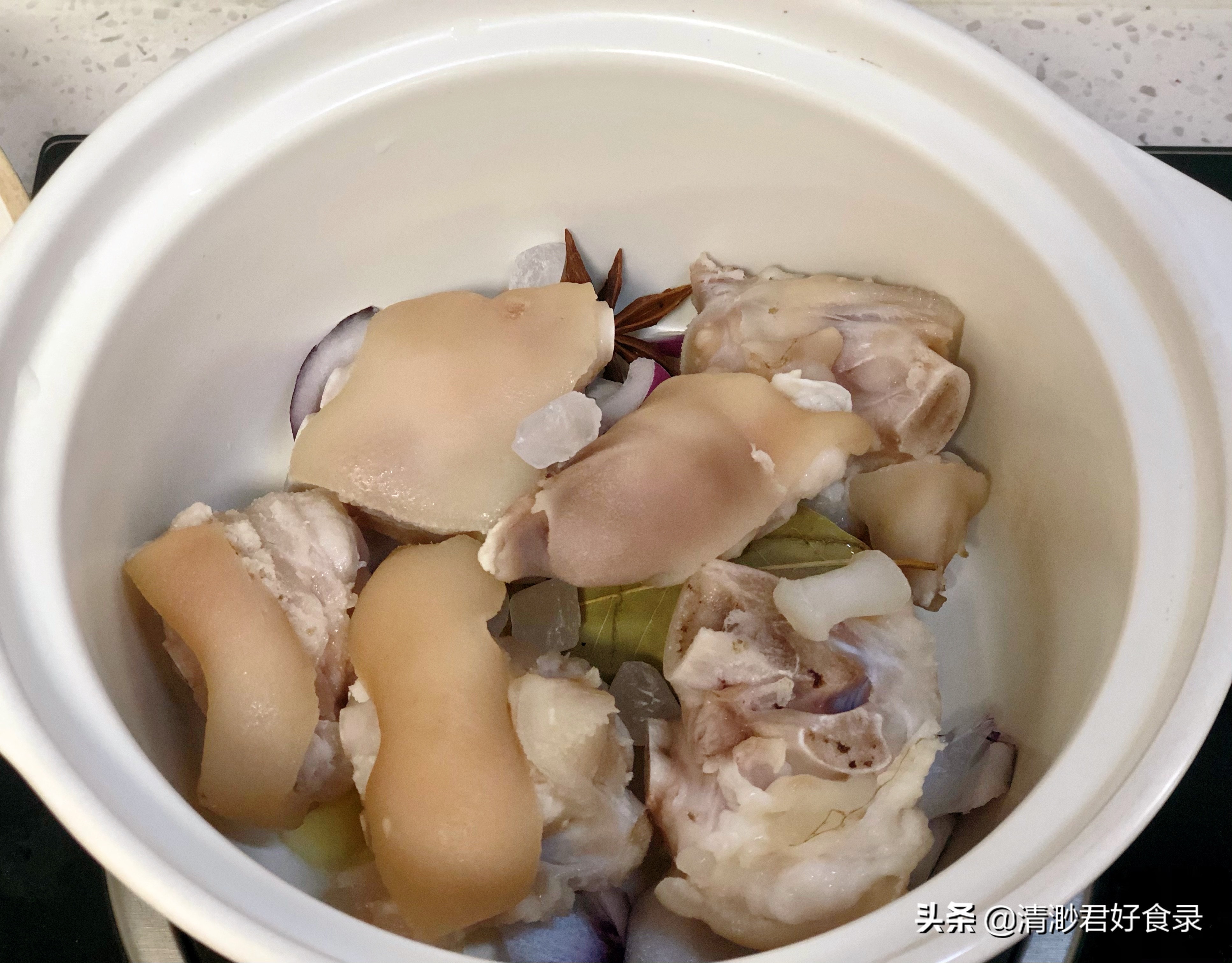 82岁奶奶用“长寿豆”炖猪蹄，教我不要乱加调料，吃一次忘不了