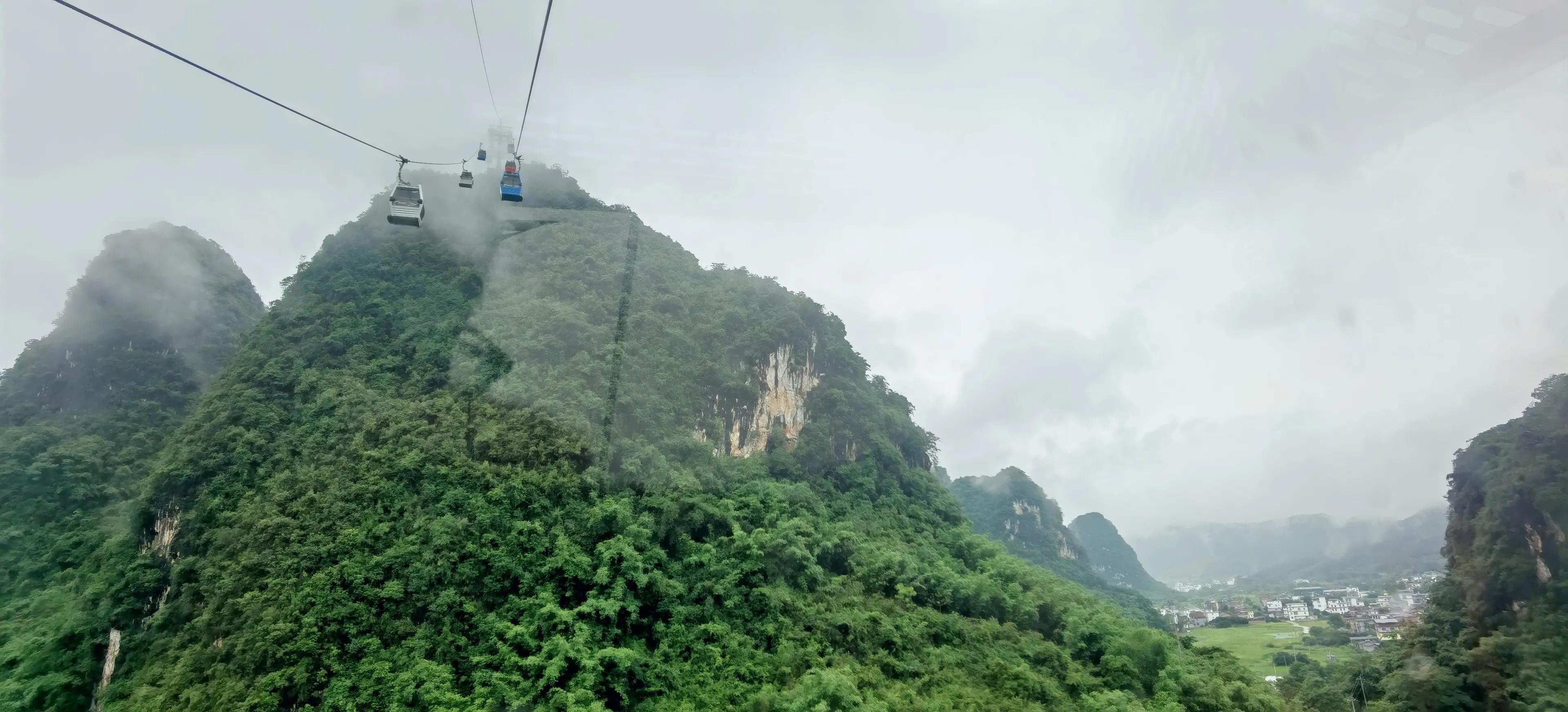 桂林阳朔如意峰一镜到底,阳朔如意峰全景