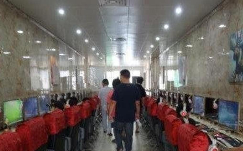 深圳工厂实录：喝酒、撩妹、玩游戏，低学历工人逃不掉的命运