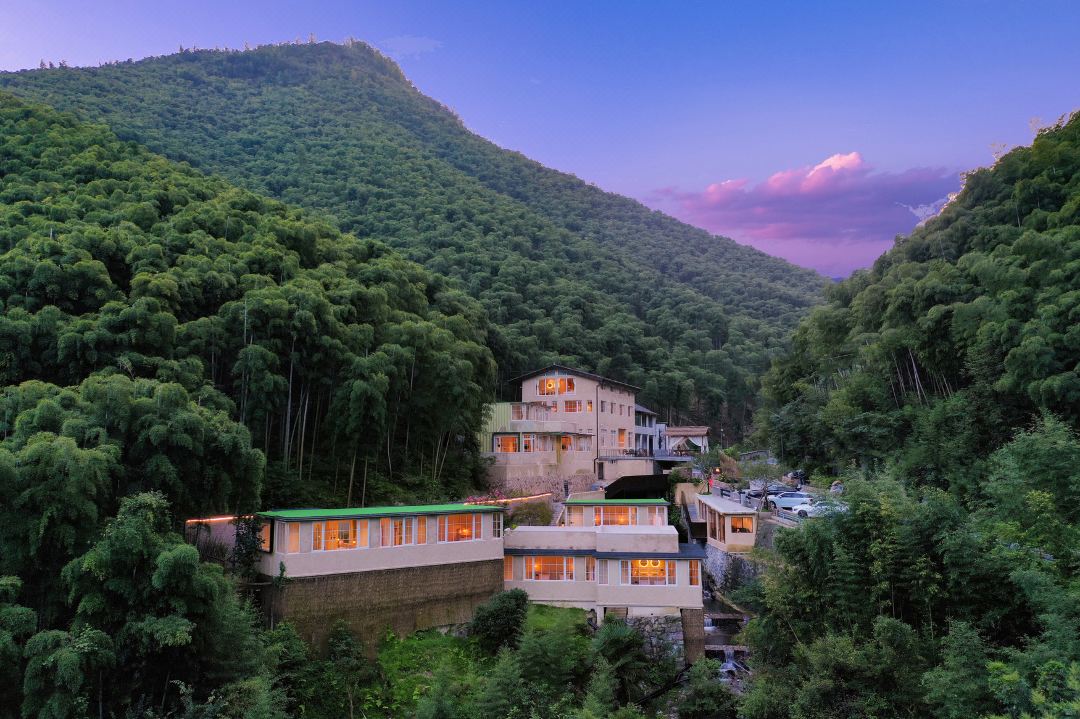 遇间播报|莫干山必睡六大美宿!看山看水看云看日出,优哉游哉~