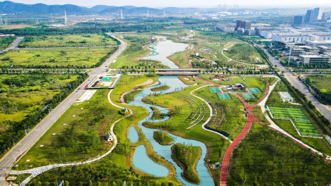 一座“追光”之城背后的软实力