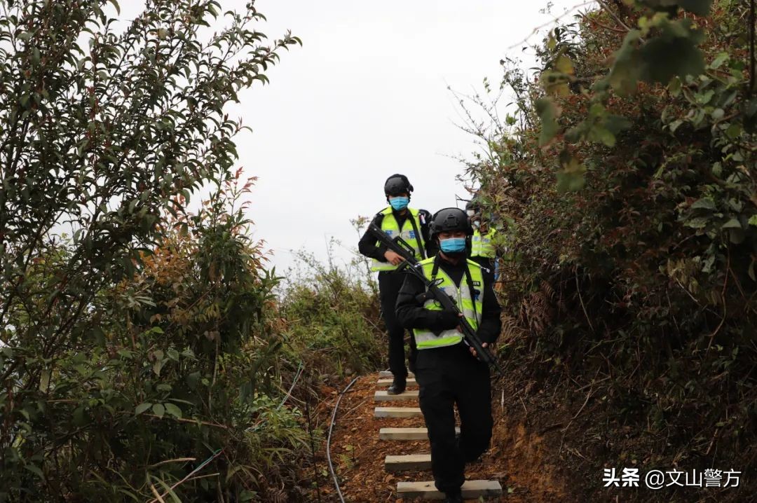 五一平安不打烊节日我在岗,五一在岗用我们的青春守护平安