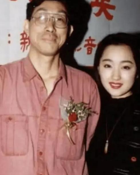 25年后，再看杨钰莹与赖文峰的结局，互相撇清关系是最好的选择