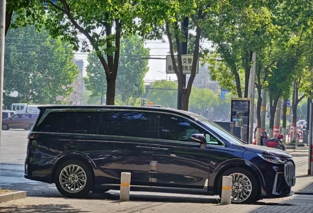 国内车企mpv,丰田高端mpv埃尔法加价