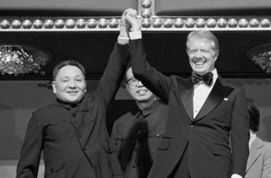 中越开战前，*小平邓**出访美国巧用奇谋，致使苏联百万大军不敢妄动