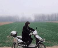 女朋友说她不能穿比较紧的衣服，我瞬间就懂了，效果原来是这样的