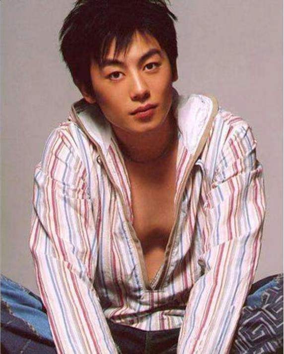 朱亚文和老婆沈佳妮的爱情,朱亚文深情表白沈佳妮