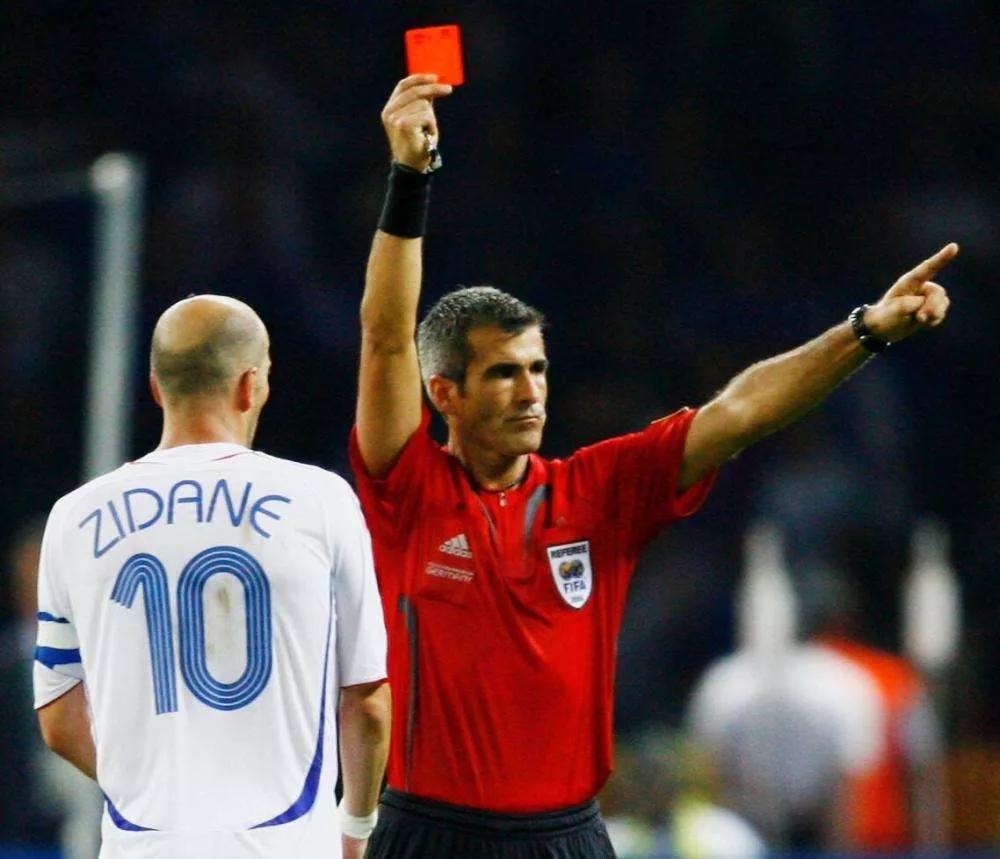 马特拉齐齐达内眼神,马特拉齐挑逗齐达内