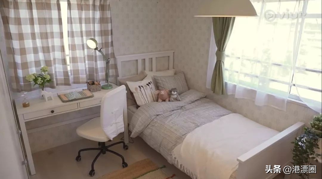 最近港府推出月租700块的房子，里面长这样！