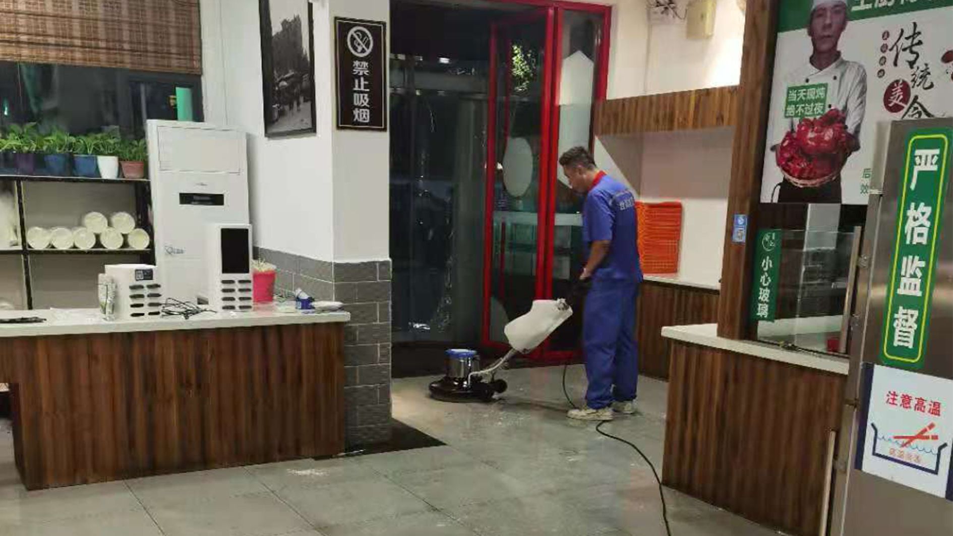 世卿防滑施工全过程,畅步防滑和世卿防滑哪个好