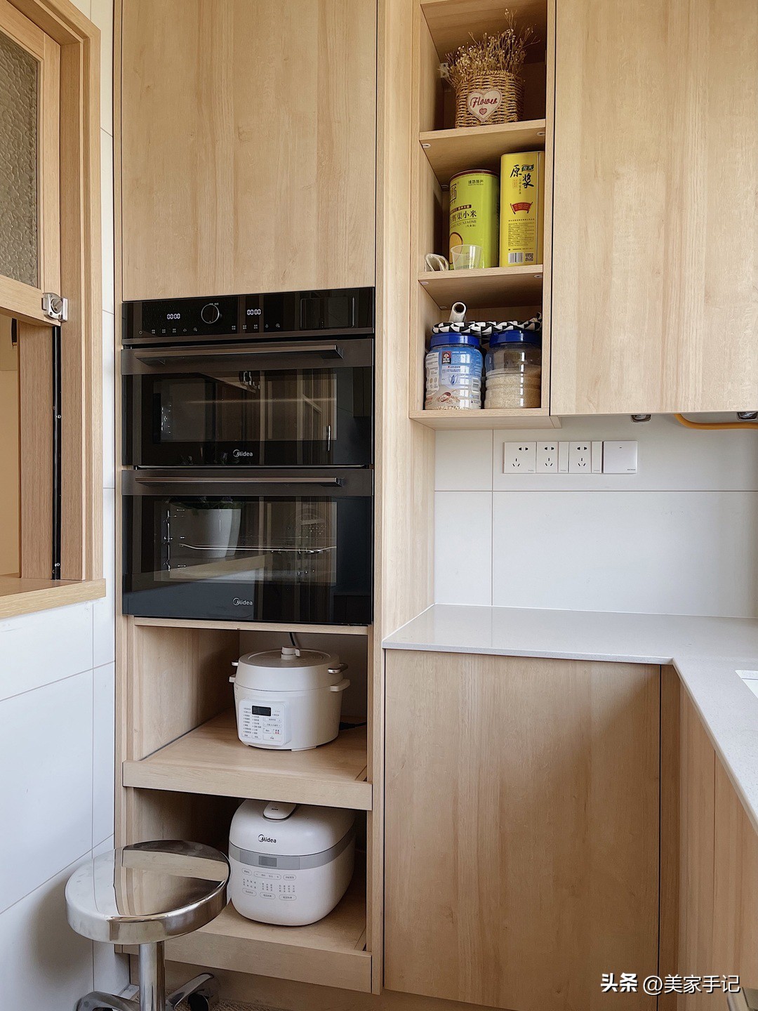 山东夫妻家中的高级场面：坚持不买沙发、茶几，入住反而实用顺心