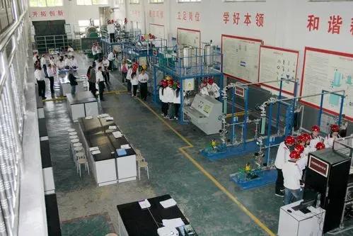 应用化工技术大专就业方向干什么,应用化工技术就业前景女生